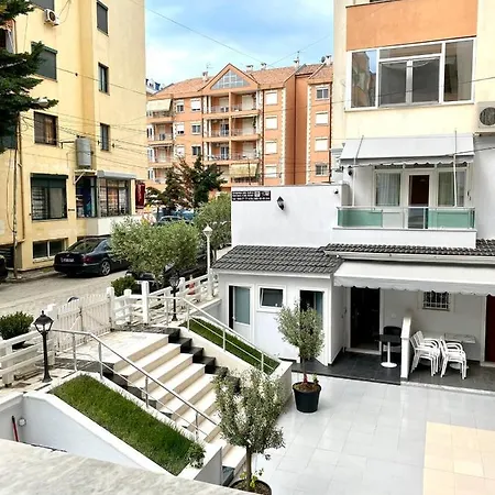 Tns Durres * ゴーレム